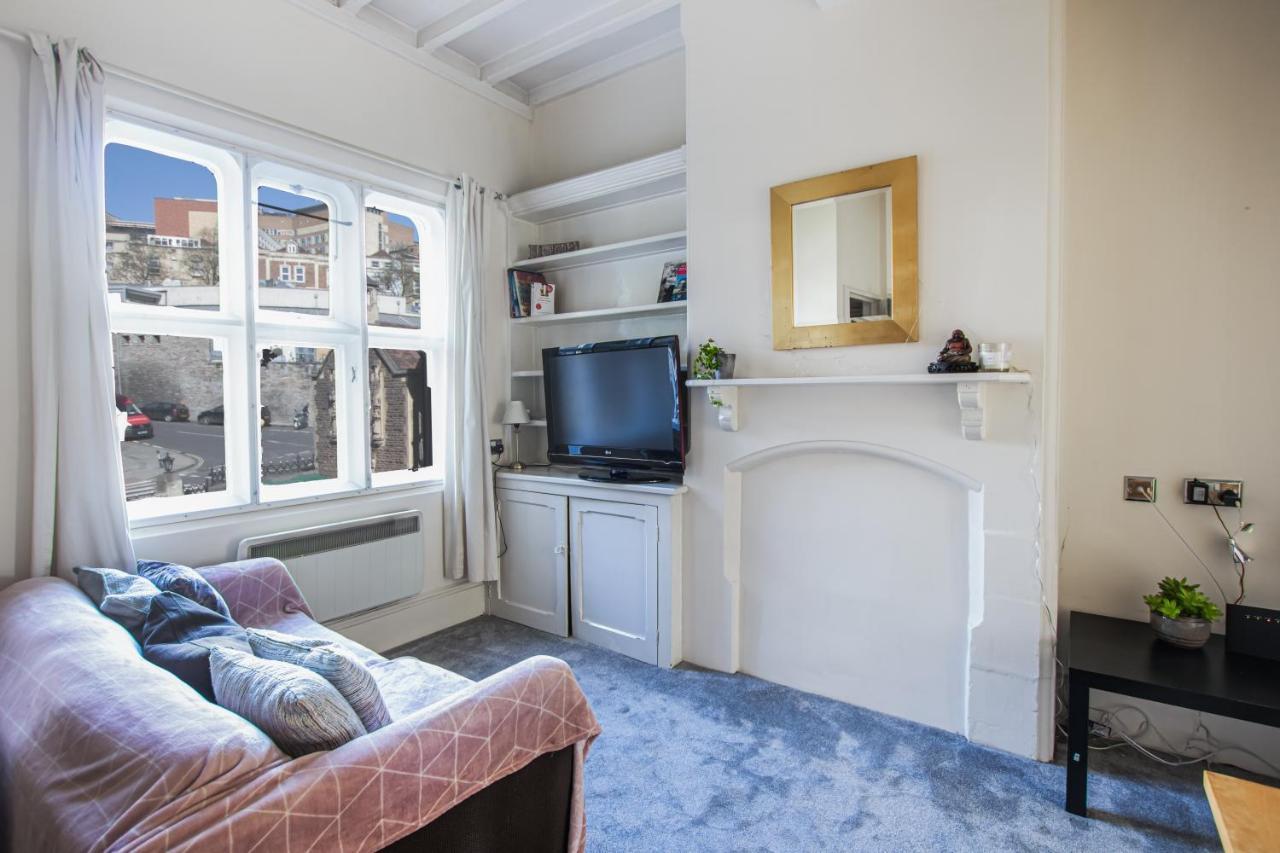 Centrally-Located Flat In Stunning Period Building Bristol Eksteriør bilde